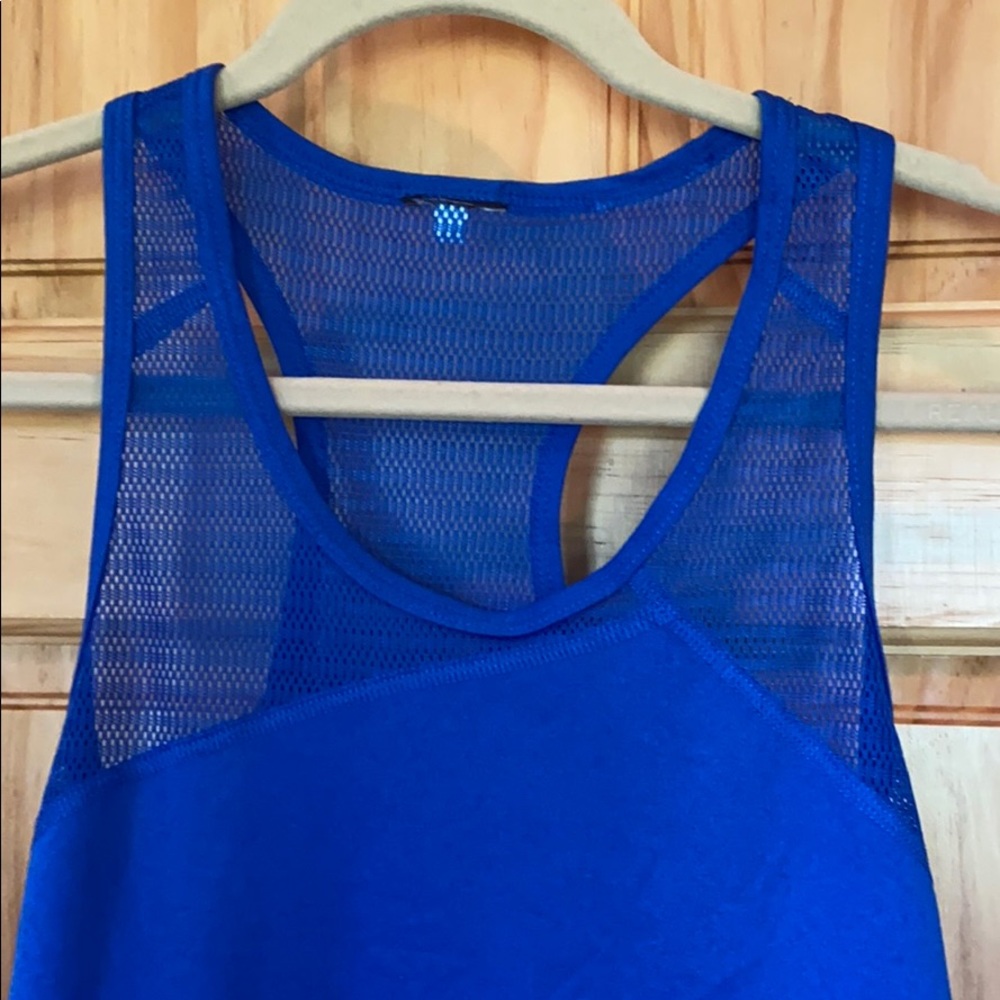 Nike Work Out Tank - Picture 4 of 4